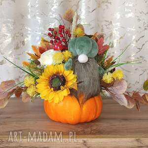 dekoracja jesienna ze skrzatem duża dynią kompozycja xl
