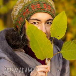 czapka beret wełniana łąka z rumiankami, rustykalna, botaniczna