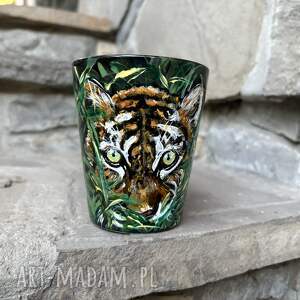 Prezent Czarny, porcelanowy kubek ręcznie malowany Tygrys w trawie