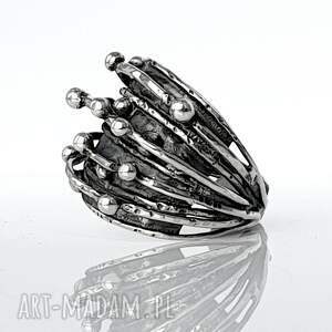 danu i srebrny pierścień, metaloplastyka srebro, pierścionek regulowany prezent