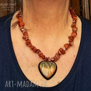 elegancki naszyjnik z piasku pustyni z sercem z jaspisu unikat handmade świetny