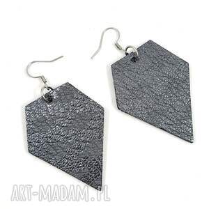 szare skórzane kolczyki w kształcie diamentu, skóra naturalna, stal