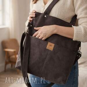 Zamszowa duża torba z kieszeniami Czekoladowa, na ramię