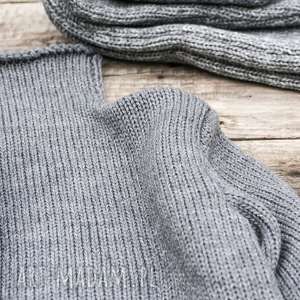 ręcznie wykonane swetry półgolf szary