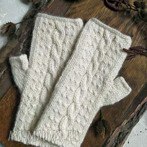 pomysł na prezenty święta Ciepłe mitenki z alpaki - ecru