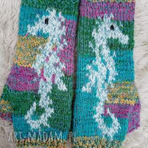 handmade rękawiczki mitenki kolorowe z konikiem morskim/ rękawice na drutach/jesienne