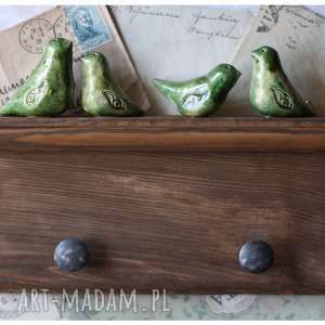 ręczne wykonanie ceramika orzechowa półeczka wieszak z zielonymi