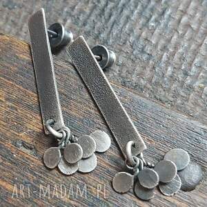 minimalistyczne kolczyki ze srebra na sztyftach