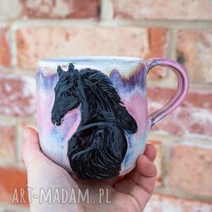Prezent Handmade ceramiczny kubek z koniem - Różowa mgiełka ok 450 ml