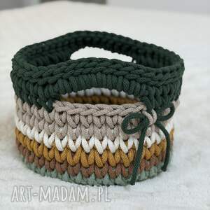 koszyk ręcznie robiony wielokolorowy, święta dekoracja drobiazgi, pokój