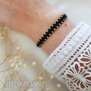 czarna bransoletka w kropki, biżuteria handmade, koraliki ze szkła, regulowana