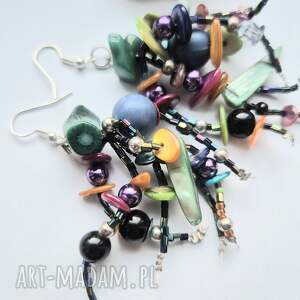 Kolczyki: facet z ego przerostem kamufluje kompleksy farbowanym