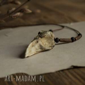 hand-made naszyjniki wegański naszyjnik z wizerunkiem ptasiej czaszki