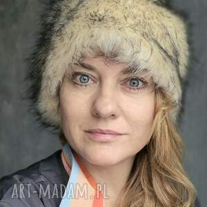 futrzana czapka długo włos czarna zawiowana duża sztuczne futro