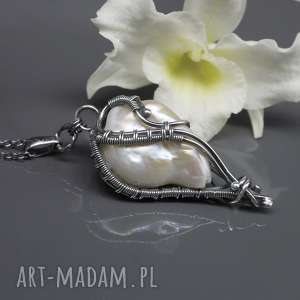 handmade wisiorki perła wire wrapping - wisiorek "duilin"