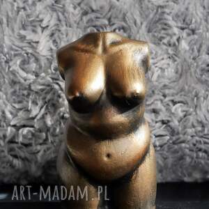handmade dekoracje rzeźba kobieta metaliczne złoto - wys. 9 cm