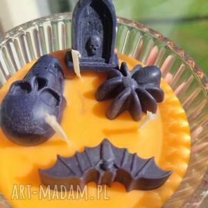 Boo! Czarna i pomarańczowa świeca sojowa na Halloween