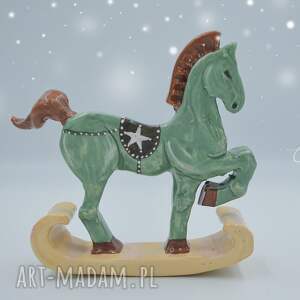 ceramiczny koń na biegunach, seledynowy, ceramiczny konik na biegu, koń rzeźba