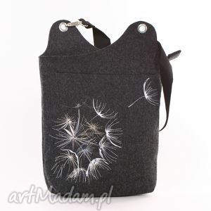 handmade torebki ciemna torebka z haftowanym dmuchawcem