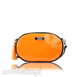 na ramię taszka ovum touch 111 lakierowana pomarańczowa, mała torebka, stylowa
