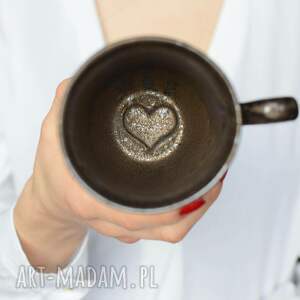 kubki kubek rustykalny ceramiczny z sercem wewnątrz 300ml serduszko