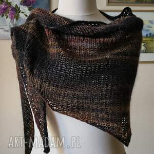 ręcznie na drutach - wiśniowy akcent miła,lekka chusta/szal z alpaki i merino