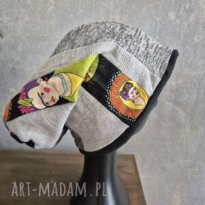 Czapka uniwersalna na podszewce dobra na codzienne noszenie Smerfetka