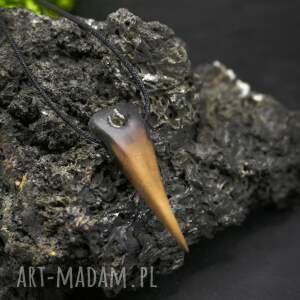 drewniany wisiorek - oliwin i brzoza ręcznie rzeżbiony naszyjnik z drewna