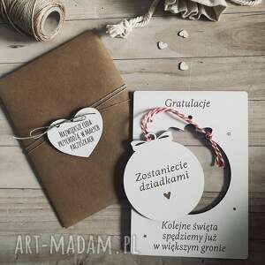 dekoracje świąteczne kartka świąteczna z bombką - informacja o ciąży