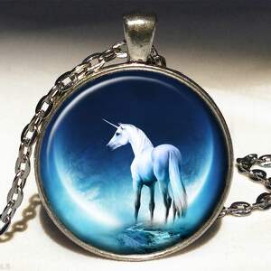 jednorożec - duży medalion z Naszyjniki