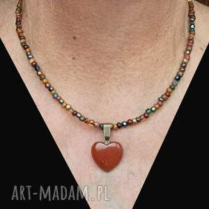 Urocze serduszko z jaspisu brekcja prezent handmade dla ukochanej osoby (jaspis boho, elegancki wisiorek, kamienie)