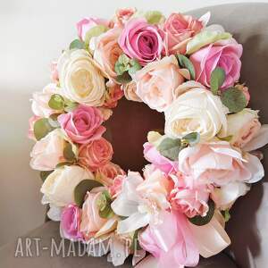 wianek pastelowy z róż wieniec na ścianę, róż