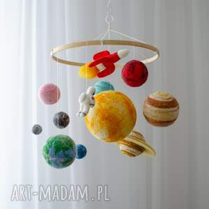 Mobil z rakietą, planetami i słońcem - kosmiczna karuzela do pokoju