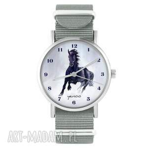 zegarek - czarny koń, cyfry szary, nylonowy na komunię dziewczynki