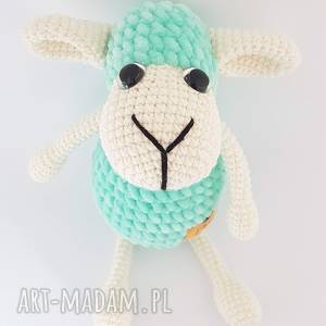 handmade zabawki owieczka szydełkowa przytulanka