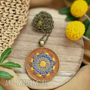 handmade naszyjniki naszyjnik mandala boho niebiesko - żółta z cytrynem na brązowym