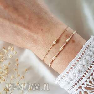 zestaw bransoletek, beżowa biżuteria bransoletka opal, pomysł na prezent