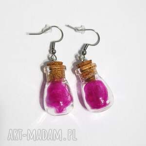 kolczyki fiolki - amarantowe piórko, okrągłe dla niej mamy