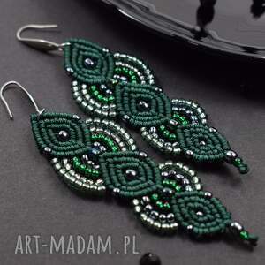 kolczyki z koralików w odcieniu ciemnej zieleni i srebra