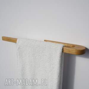 minimalistyczny dębowy wieszak na ręcznik, ponadczasowy design