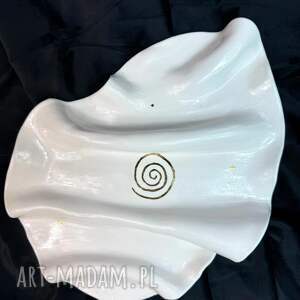 Patera Golden Spiral z białej porcelany - ręcznie malowana złota spirala