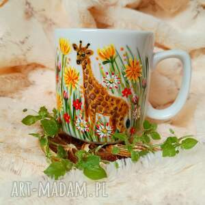 mini żyrafa łąkowa kubek ręcznie malowany, malowana porcelana, prezent