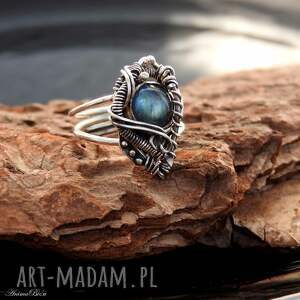 Srebrny pierścionek z labradorytem - wire wrapping