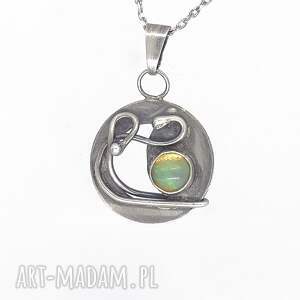 Srebrny delikatny naszyjnik z opalem z etiopii - lunar amulets