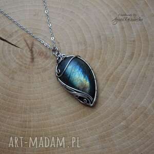 wisiorek z labradorytem, wire wrapping, stral chirurgiczna