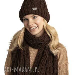 komplet damski czapka z pomponem i szal zimowy brązowy c03