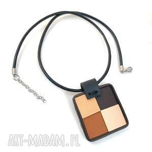 Naszyjnik skórzany z zawieszką z naturalnych skór w odcieniach