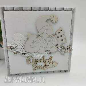 elegancka kartka świąteczna z drewnianym skrzatem