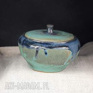 ręcznie wykonane ceramika turkusowo niebieski pojemnik z przykrywką. Ręcznie toczony