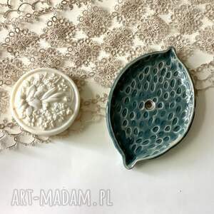 mydelniczka ceramiczna łuski, wyposażenie łazienki akcesoria
